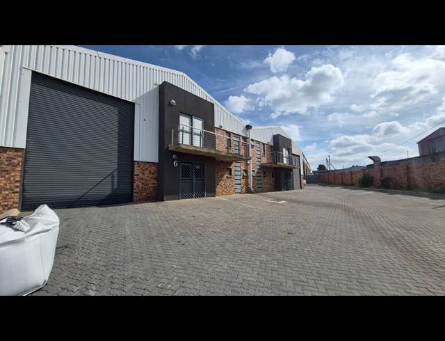 409M² FACTORY TO LET IN APEX